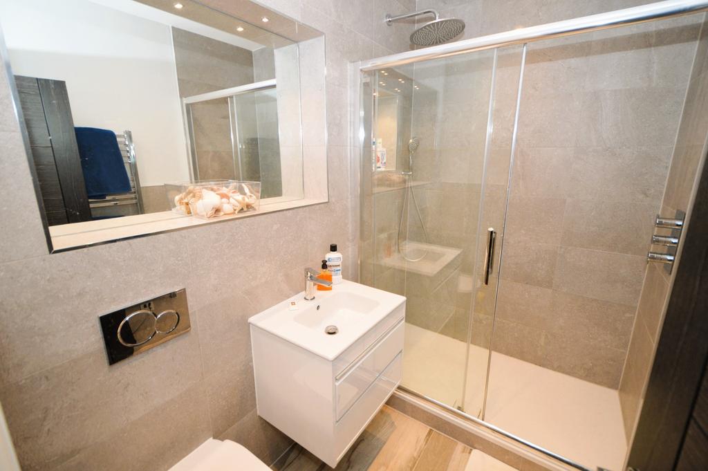 Ensuite