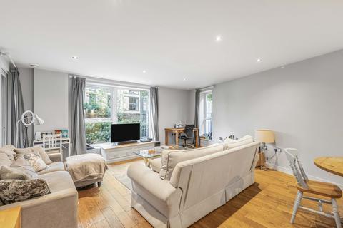 2 bedroom flat for sale, Eltringham Street, London, SW18