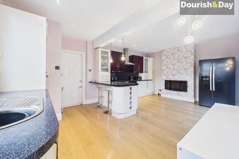 4 bedroom semi-detached house for sale, Silkmore Lane, Stafford ST17