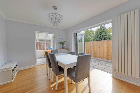 4 bedroom detached house for sale, Thames Close, Bourne End, SL8
