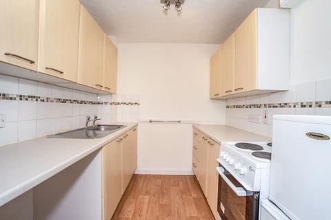1 bedroom flat to rent, West Street, Kent DA11