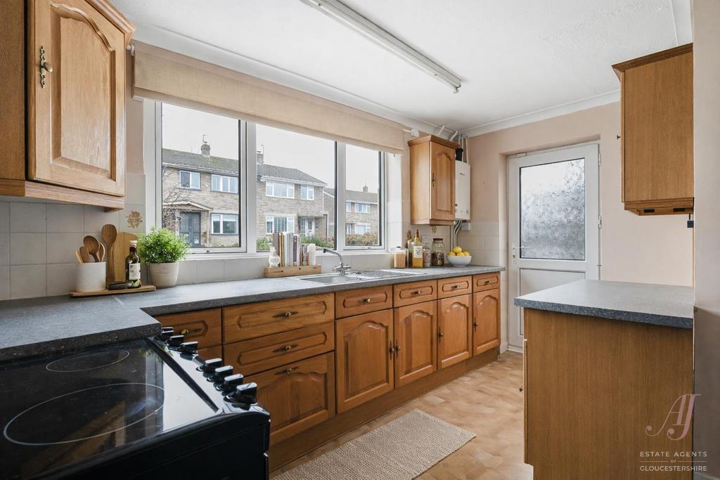 Kitchen 2.png