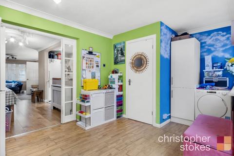3 bedroom terraced house for sale, Smarts Green, Cheshunt, Hertfordshire, EN7 6BD