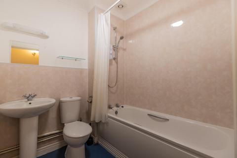 2 bedroom flat to rent, Mariners Heights, Penarth CF64
