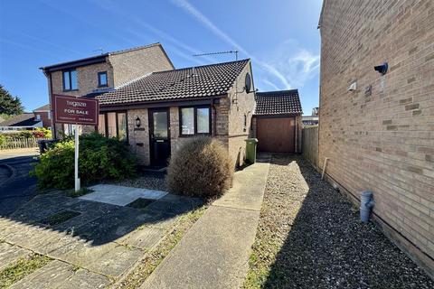 2 bedroom semi-detached bungalow for sale, Sandstone Way, Roydon, Diss