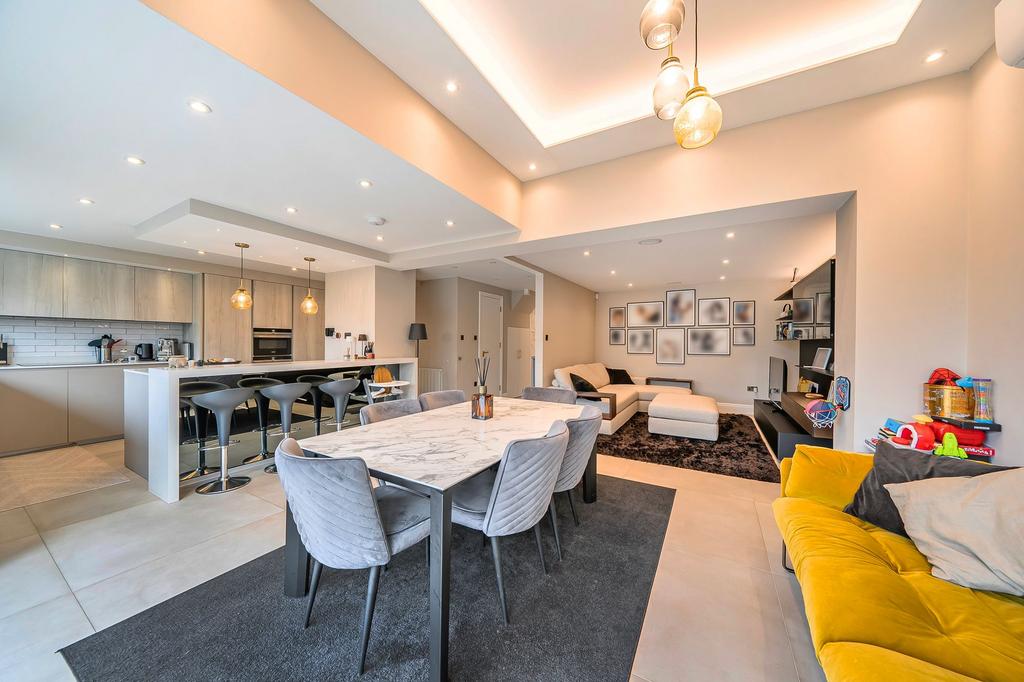 Kitchen/lounge/dining area