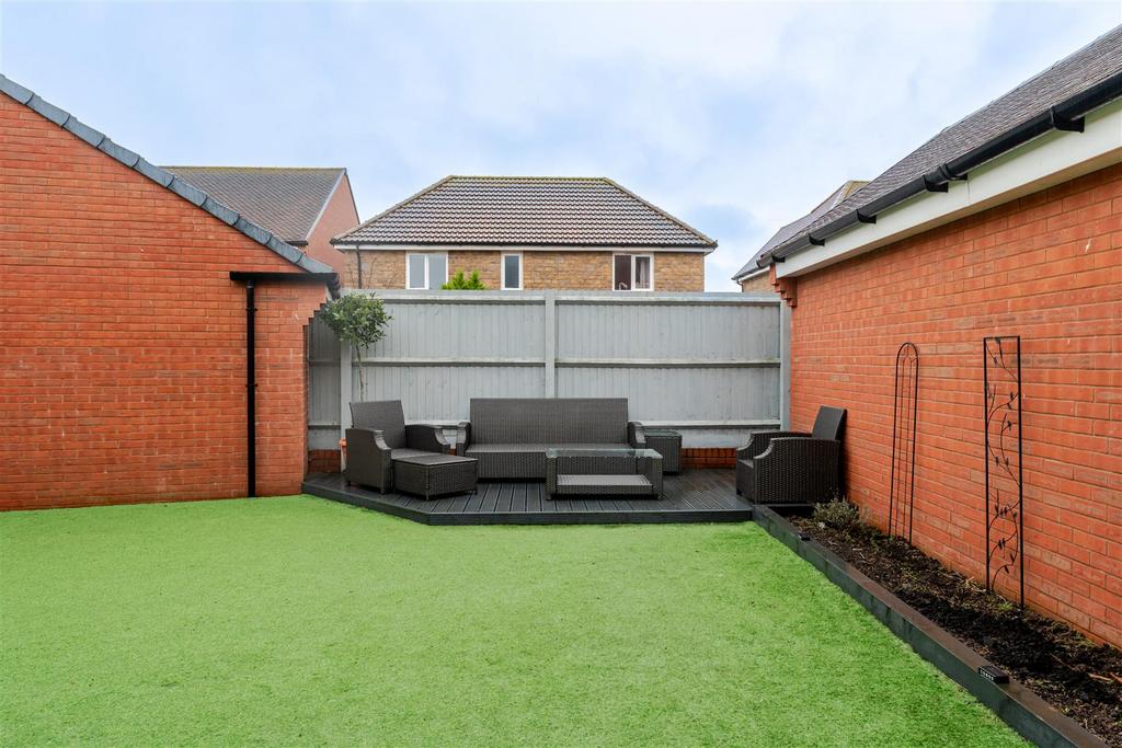 77 Moorhen Road Yatton BS49 4 FU -63.jpg