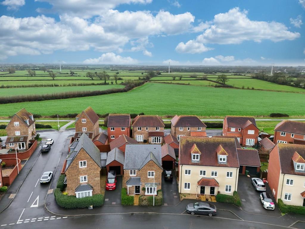 77 Moorhen Road Yatton BS49 4 FU drone1.jpeg