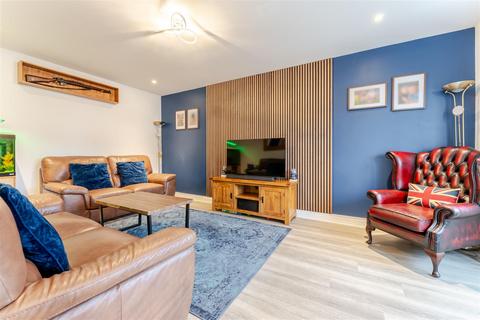 undefined, Quality detached four bedroom family home on the fringe of Yatton