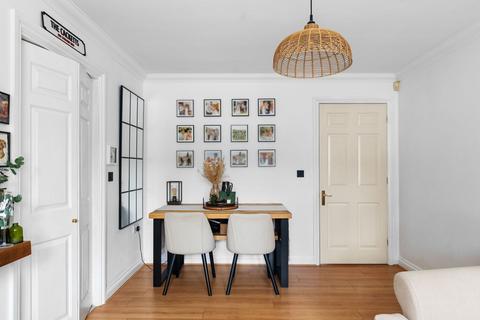 undefined, Oaktree Walk, Caterham CR3