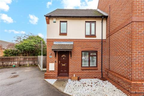 2 bedroom end of terrace house for sale, Langham Drive, Rayleigh, Essex, SS6