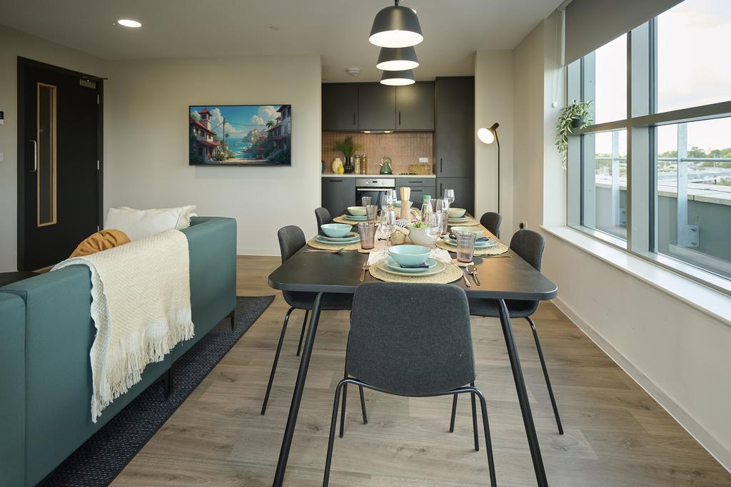 250904 APARTO BRISTOL 0715.jpg