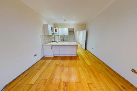 2 bedroom flat to rent, Arcadian gardens