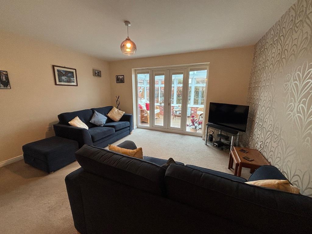 Living area.jpg