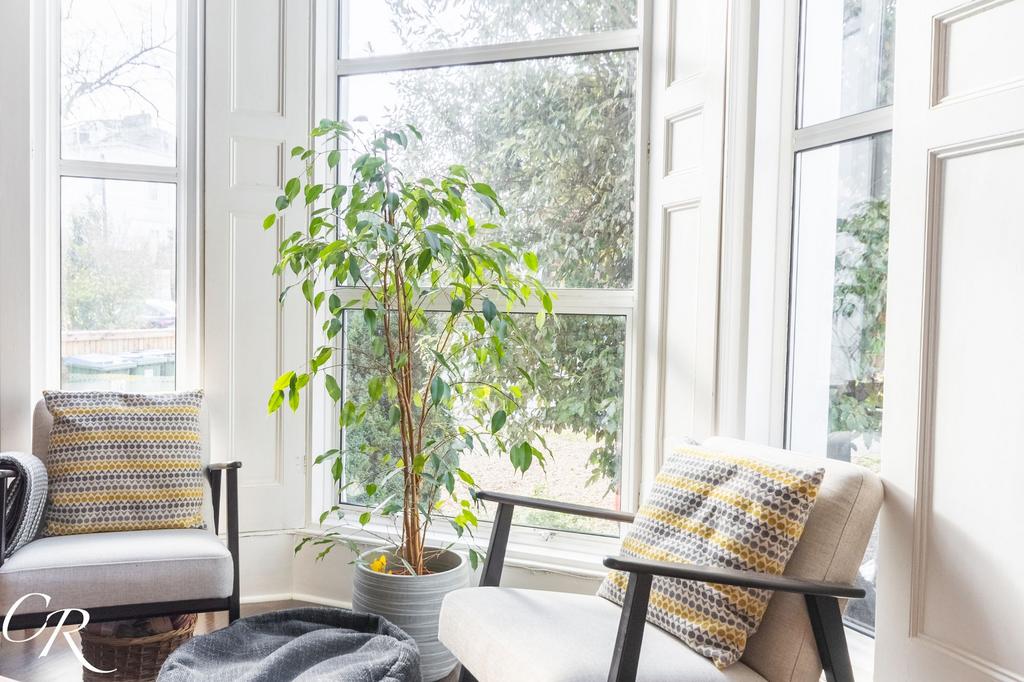 Sitting/Dining Room