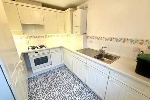 2 bedroom flat to rent, Fleming Drive, London