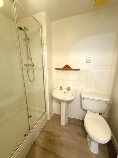 2 bedroom flat to rent, Fleming Drive, London
