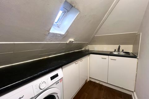 undefined, Woodbourne Avenue, SW16