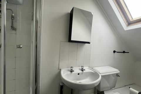 undefined, Woodbourne Avenue, SW16