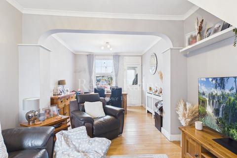 3 bedroom terraced house for sale, Carlisle Road, Kent DA1