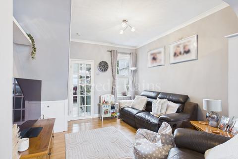 3 bedroom terraced house for sale, Carlisle Road, Kent DA1