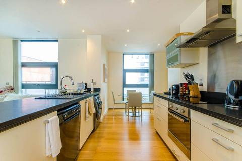 2 bedroom flat to rent, Manilla Street, Canary Wharf, London, E14