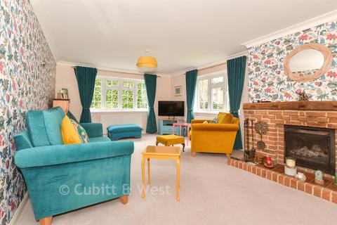 4 bedroom detached house for sale, Kings Platt, Nr Horsham RH13