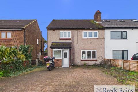 Rosewood Avenue, Hornchurch RM12