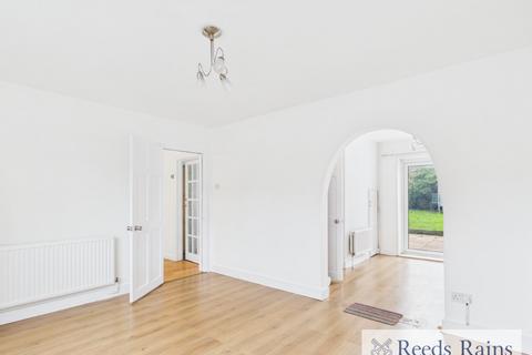 undefined, Rosewood Avenue, Hornchurch RM12