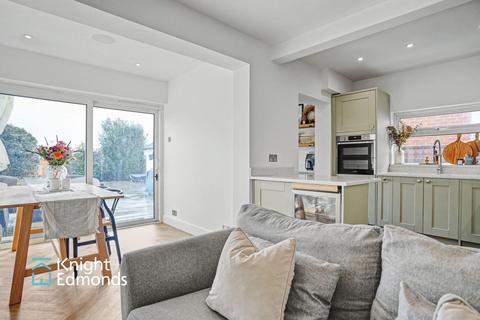 undefined, Tonbridge Road, Maidstone, ME16