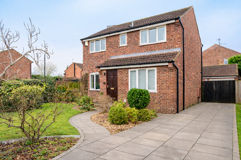 3 bedroom detached house for sale, Girvan Close, York YO24