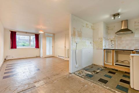 2 bedroom flat for sale, Winstone, Stanway Road GL51
