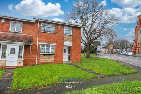 3 bedroom end of terrace house for sale, Corngreaves Road, Cradley Heath B64