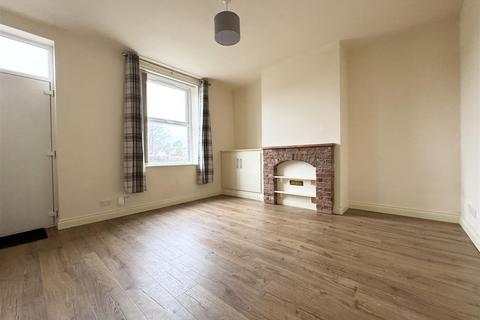 2 bedroom terraced house to rent, Wakefield Road, Scissett, Huddersfield HD8 9HR