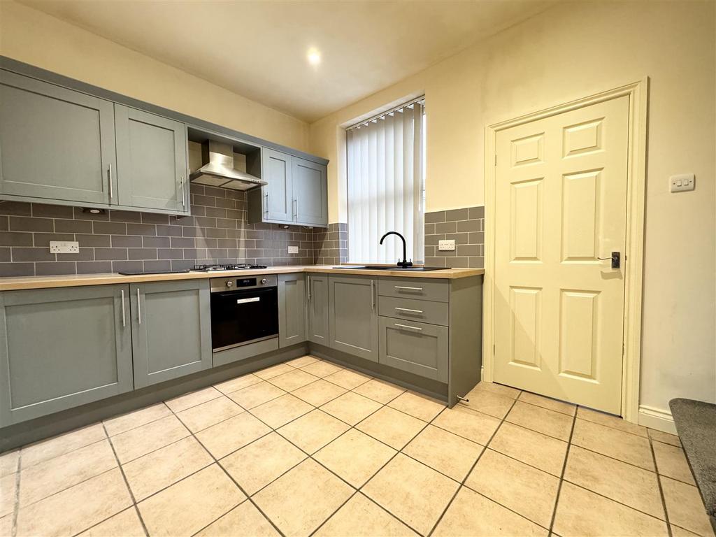 Dining kitchen