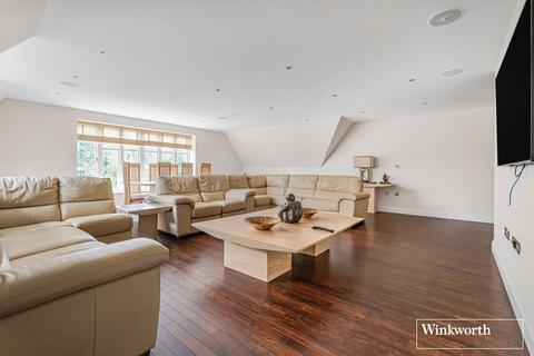 3 bedroom apartment for sale, London Road, Sunningdale, Ascot, Berkshire, SL5