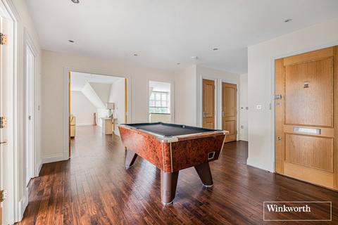 3 bedroom apartment for sale, London Road, Sunningdale, Ascot, Berkshire, SL5