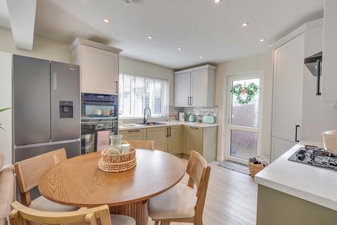 3 bedroom detached bungalow for sale, BITTERNE! OPEN PLAN LIVING! BEAUTIFUL GARDEN!