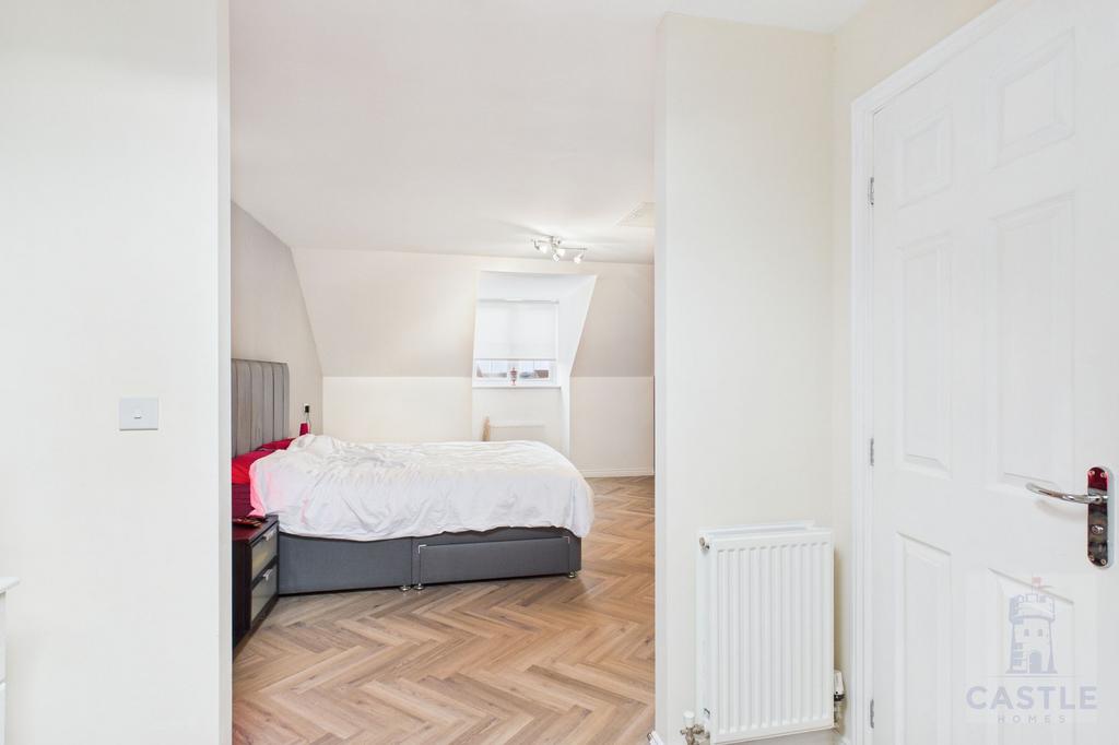 Bedroom 4 / Master Bedroom with en-suite