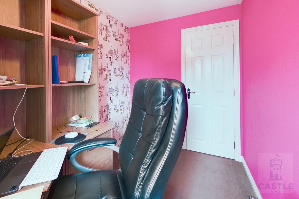 Bedroom 2 / Office