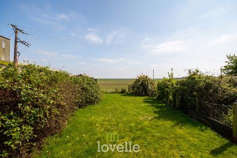 undefined, Lock Road, North Cotes DN36