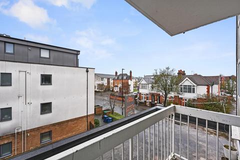 undefined, Gunnersbury Lane, Acton