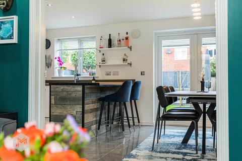 4 bedroom detached house for sale, Halls Close, Radcliffe, Manchester, Greater Manchester, M26 2AG