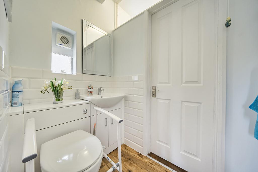Ground Floor Wc