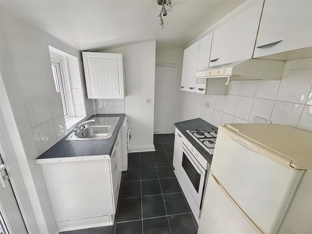 Kitchen: