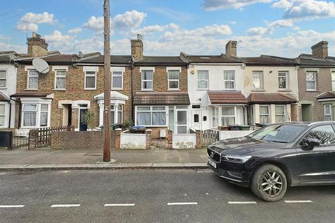 2 bedroom terraced house for sale, Broxbourne Road, Forest Gate