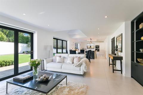 undefined, The Avenue, Tadworth