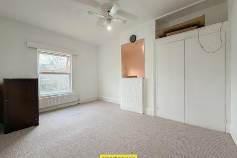 undefined, Oak Road Luton LU4 8AA