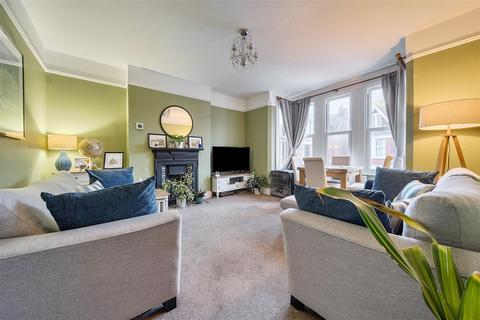 undefined, Goldington Avenue, Bedford