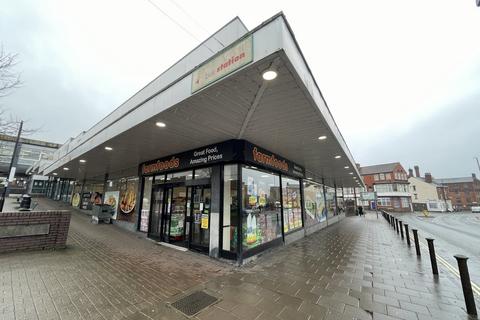 Retail property (high street) to rent - Unit 27, Smithfield Centre, Leek, ST13 5JW